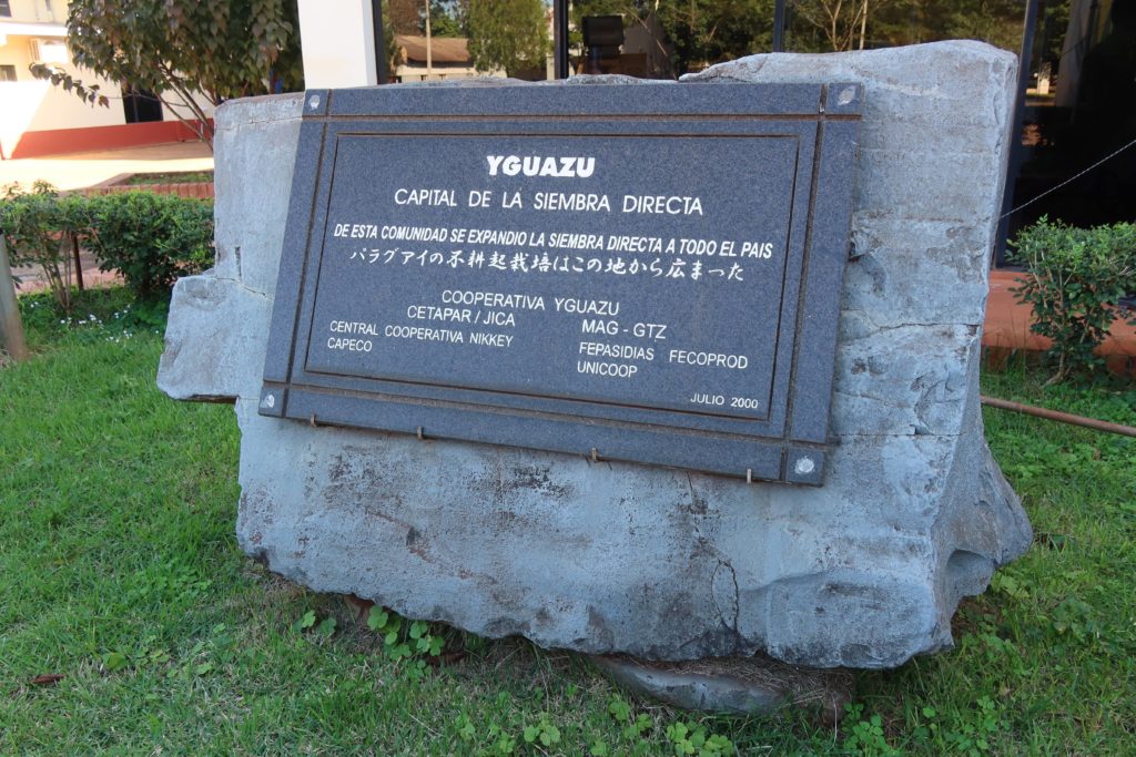 Piedra simbolica por ser la Capital de la Siembra directa