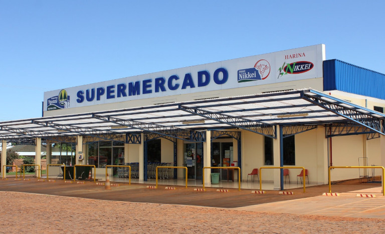 Fachada del supermercado
